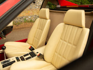 Image 18/49 of Ferrari 328 GTS (1988)