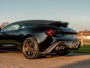 Bild 34/98 von Aston Martin Vanquish Zagato Shooting Brake (2019)