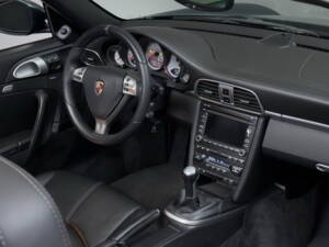Bild 36/41 von Porsche 911 Carrera 4S (2008)