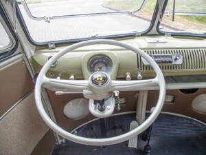 Imagen 7/8 de Volkswagen T1 minibus (1965)