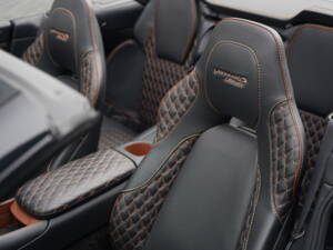 Bild 18/50 von Aston Martin Vanquish S Volante (2018)