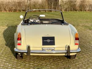 Image 22/33 de Alfa Romeo 2000 Spider (1960)