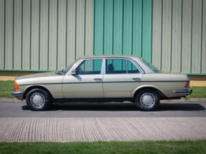 Bild 3/29 von Mercedes-Benz 280 E (1983)