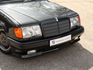 Bild 63/98 von Mercedes-Benz 300 E-24 (1992)