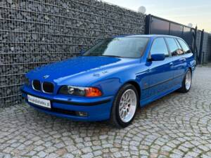 Bild 1/100 von BMW 540i Touring (1998)