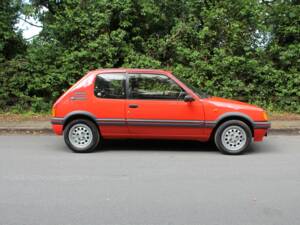 Image 7/17 de Peugeot 205 GTi 1.6 (1989)