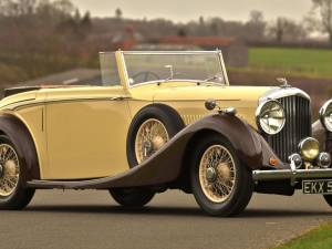 Image 5/50 de Bentley 4 1&#x2F;4 Litre (1938)