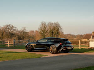 Bild 14/98 von Aston Martin Vanquish Zagato Shooting Brake (2019)