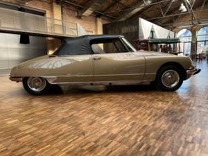 Image 15/31 of Citroën DS 21 Usine (1970)