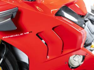 Image 13/40 of Ducati DUMMY (2019)
