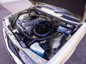 Bild 23/29 von Mercedes-Benz 280 E (1983)
