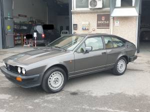 Afbeelding 2/30 van Alfa Romeo GTV 6 2.5 (1981)