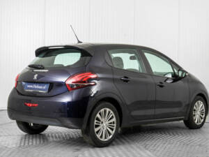 Bild 2/50 von Peugeot 208 1.2 PureTech 82 (2019)