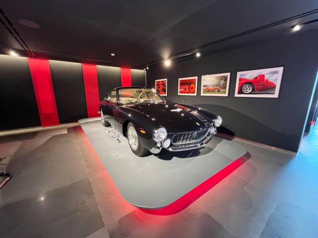 Bild 1/8 von Ferrari 250 GT&#x2F;L Lusso (1964)