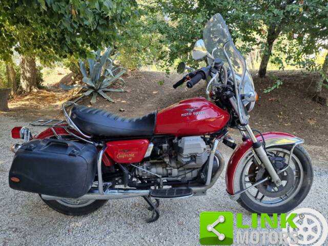 Image 1/10 de Moto Guzzi DUMMY (1982)