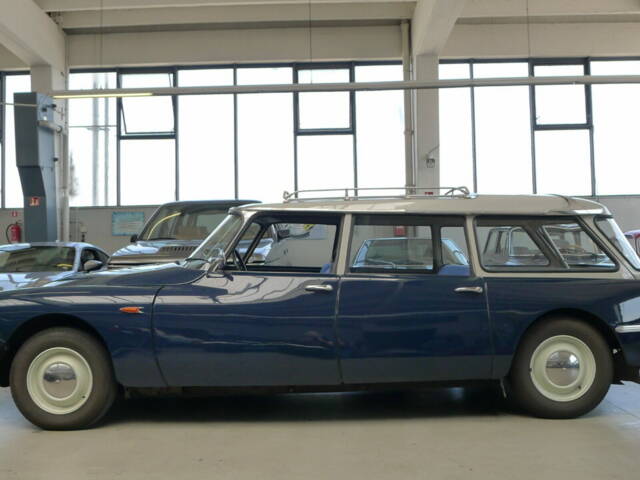 Image 1/49 of Citroën ID 19 Break (1967)