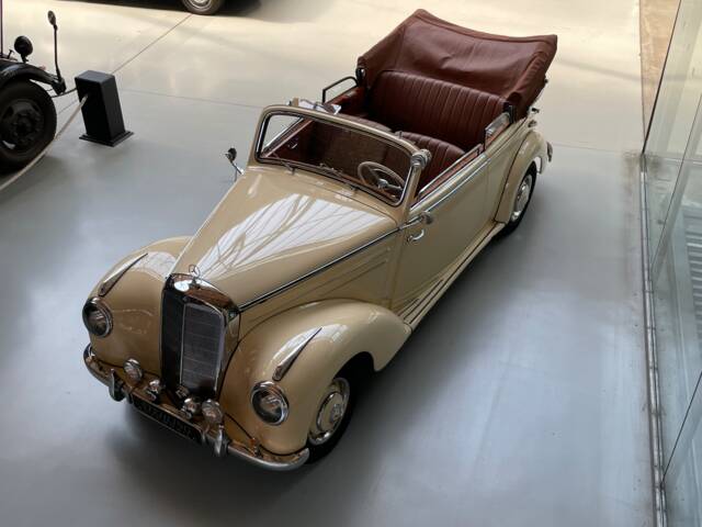 Bild 1/36 von Mercedes-Benz 220 Cabriolet B (1952)