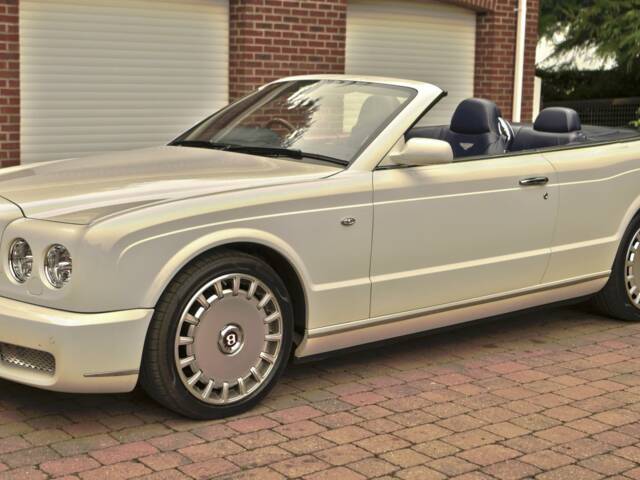 Image 1/50 of Bentley Azure (2009)