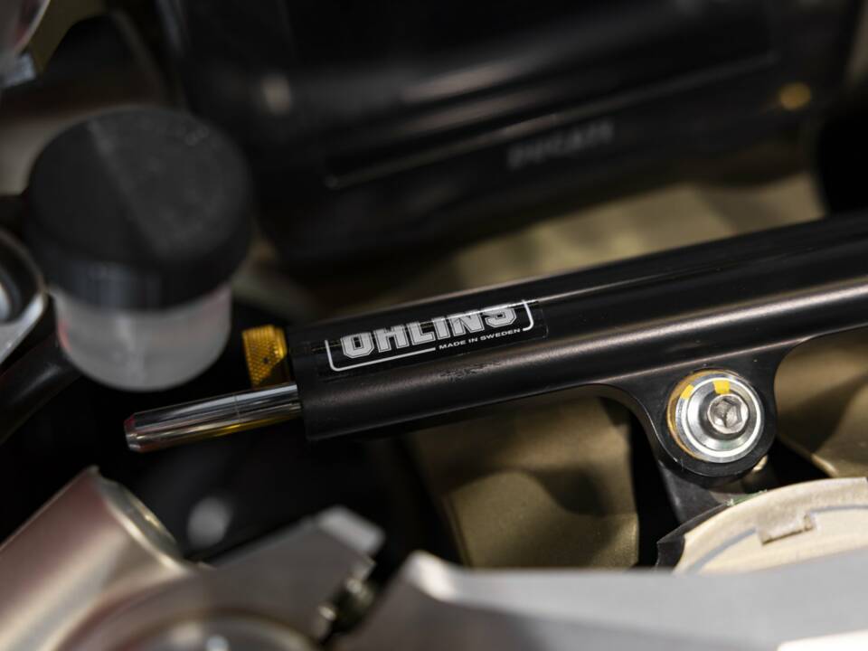 Image 22/40 of Ducati DUMMY (2019)