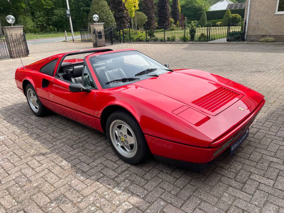 Immagine 13/48 di Ferrari 328 GTS (1989)