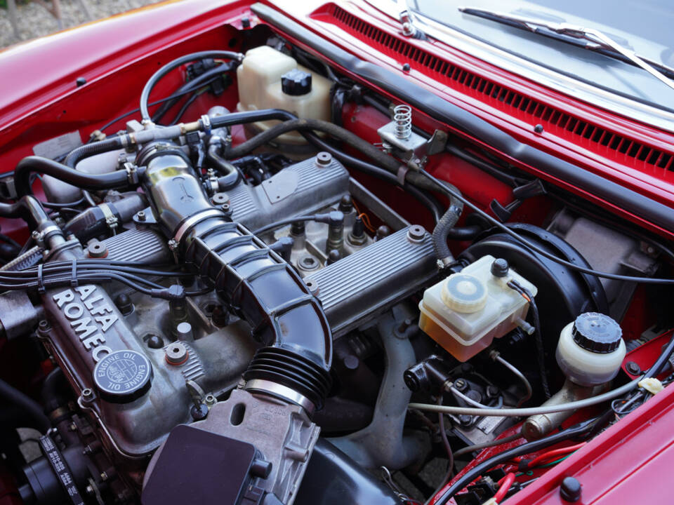 Afbeelding 41/50 van Alfa Romeo 2.0 Spider (1990)
