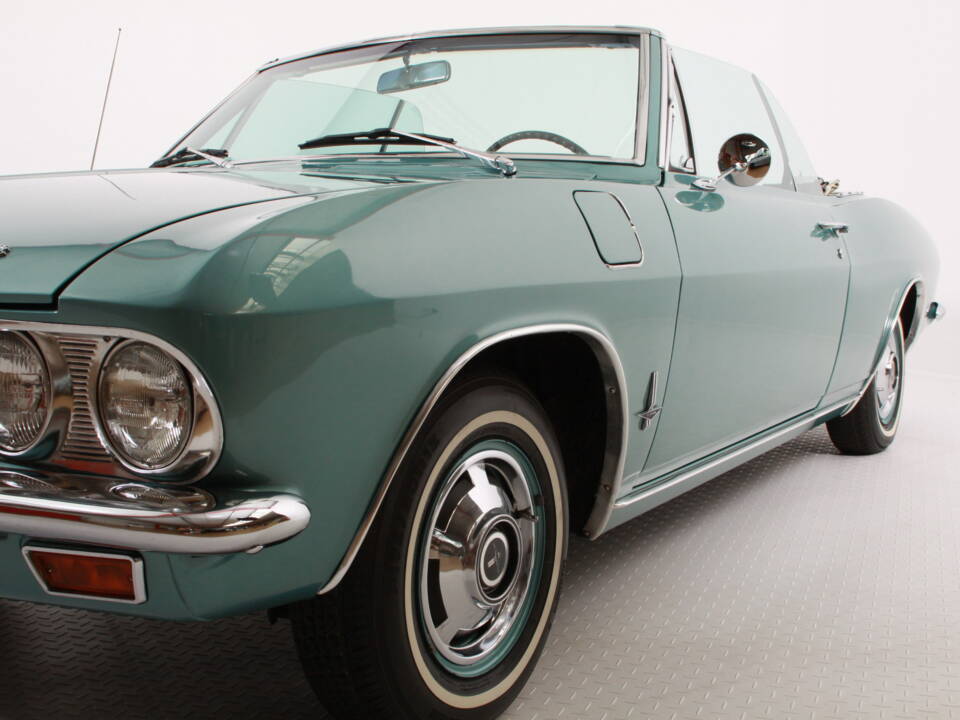 Imagen 2/18 de Chevrolet Corvair Monza Convertible (1965)