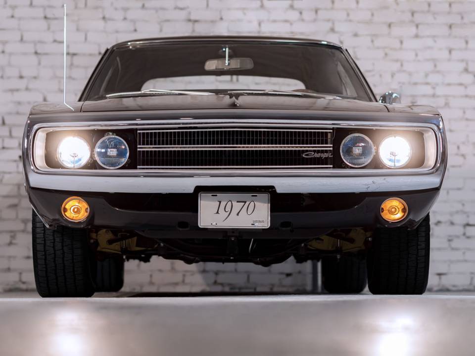 Image 12/50 of Dodge Charger 318 (1970)