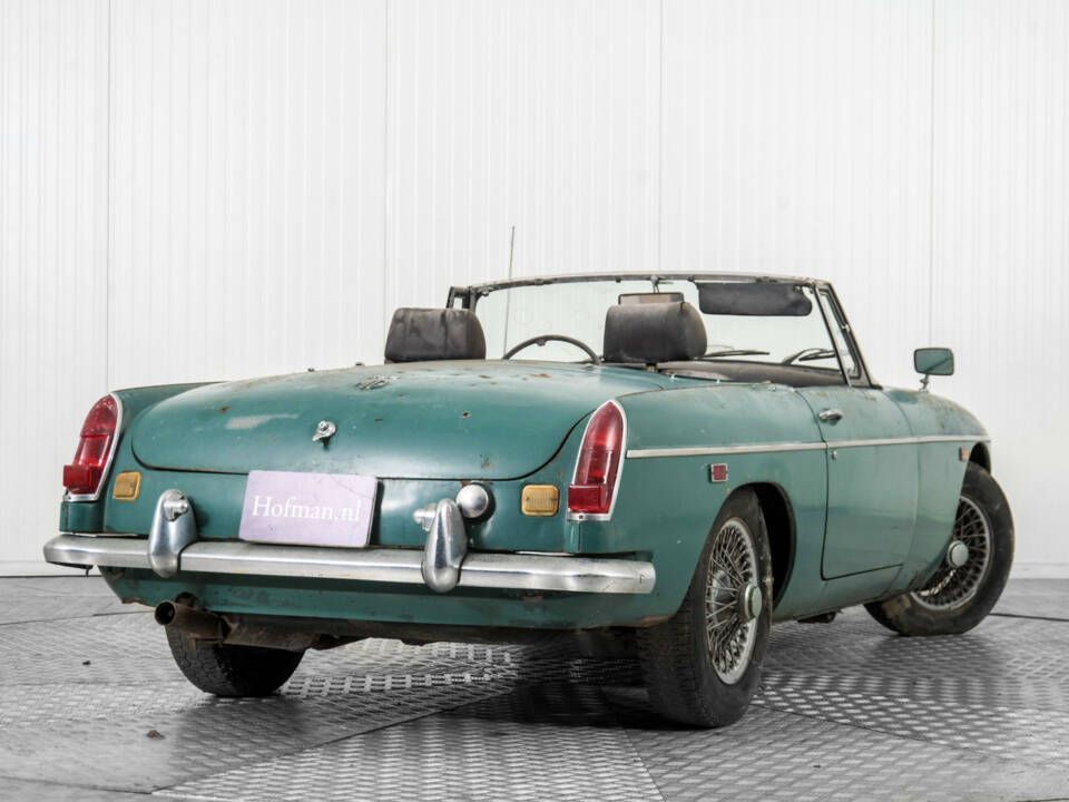 Image 37/50 of MG MGB (1969)