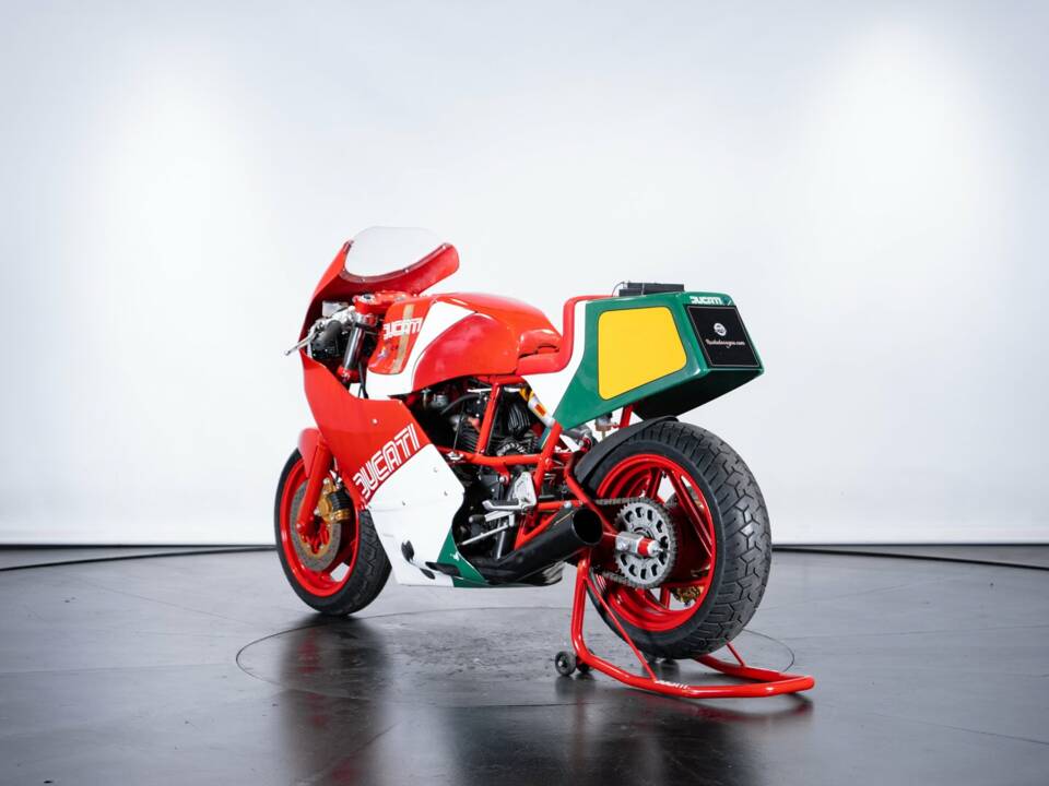 Immagine 2/46 di Ducati DUMMY (1983)