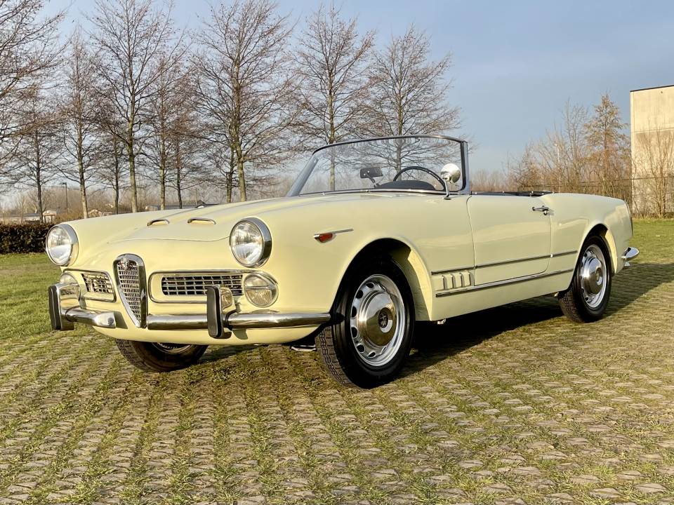 Image 9/33 de Alfa Romeo 2000 Spider (1960)