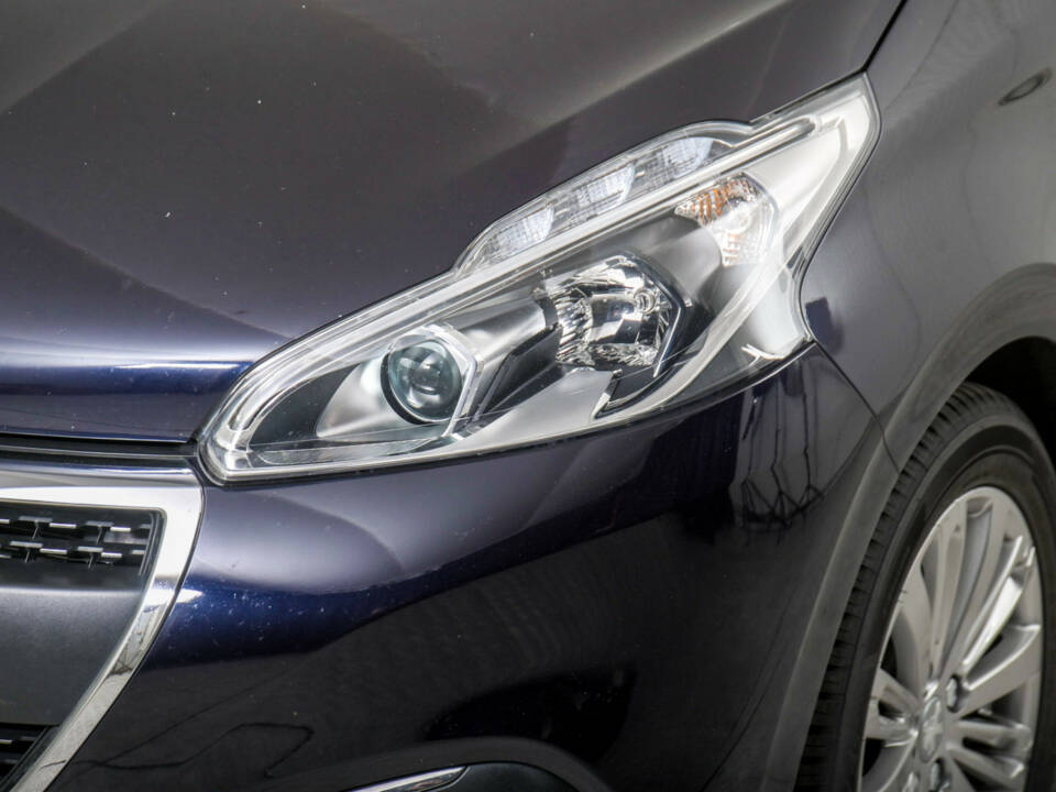 Bild 22/50 von Peugeot 208 1.2 PureTech 82 (2019)