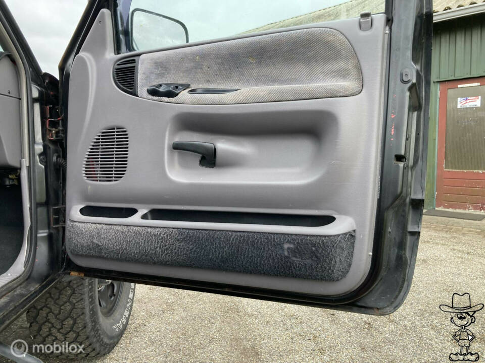 Image 15/47 de Dodge Ram 1500 (1994)