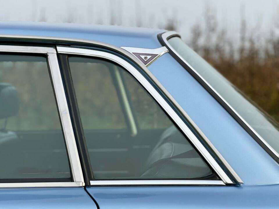Immagine 22/35 di Volvo 164 E (1974)