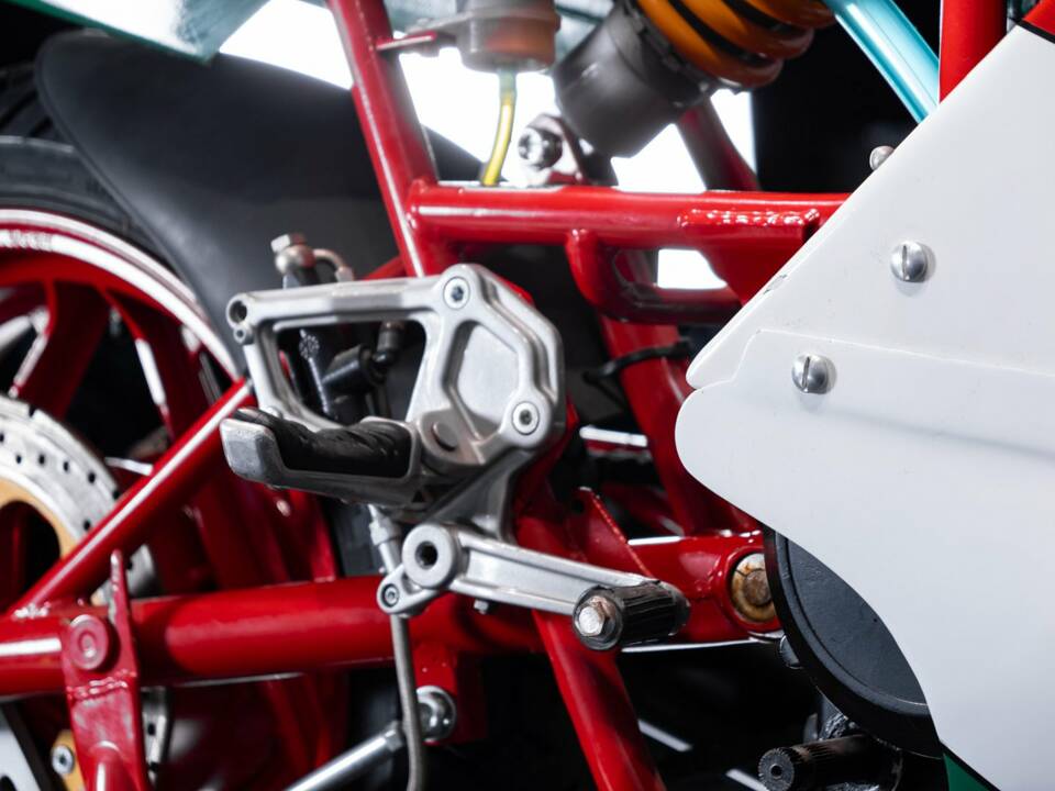 Immagine 31/46 di Ducati DUMMY (1983)