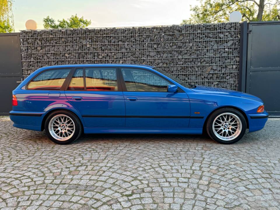 Bild 77/100 von BMW 540i Touring (1998)