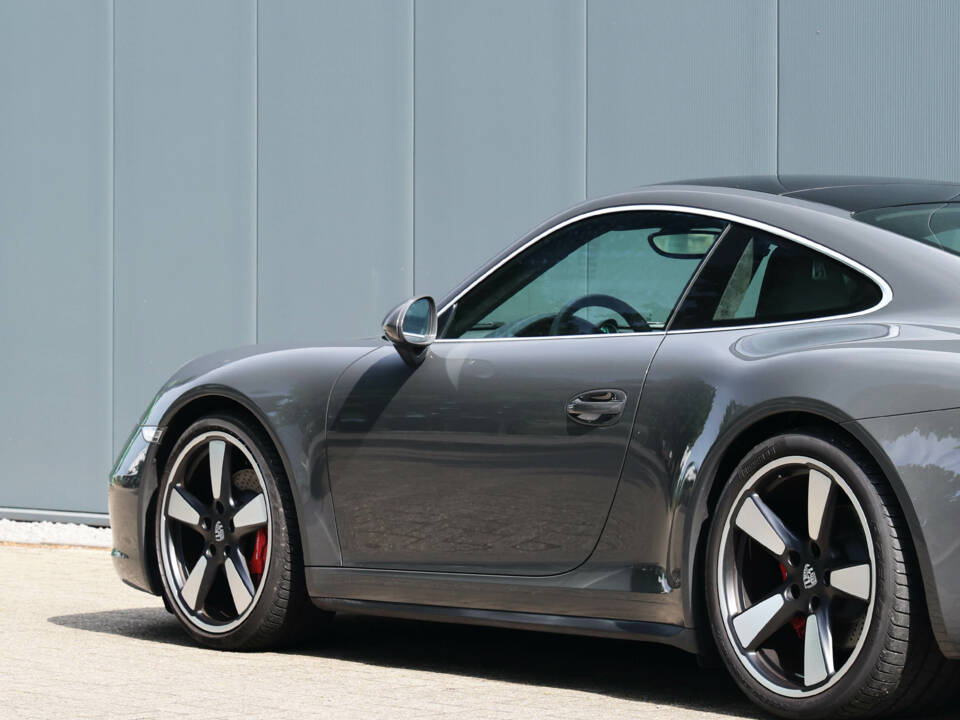 Immagine 19/43 di Porsche 911 Carrera S &quot;50 Jahre 911&quot; (2013)