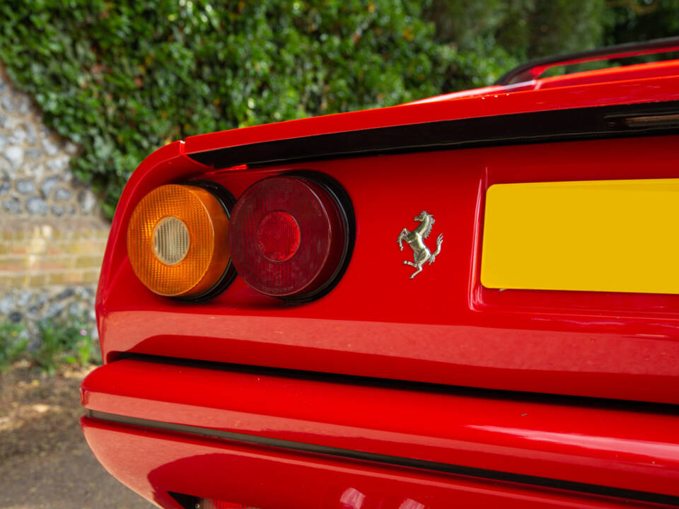Image 33/49 of Ferrari 328 GTS (1988)