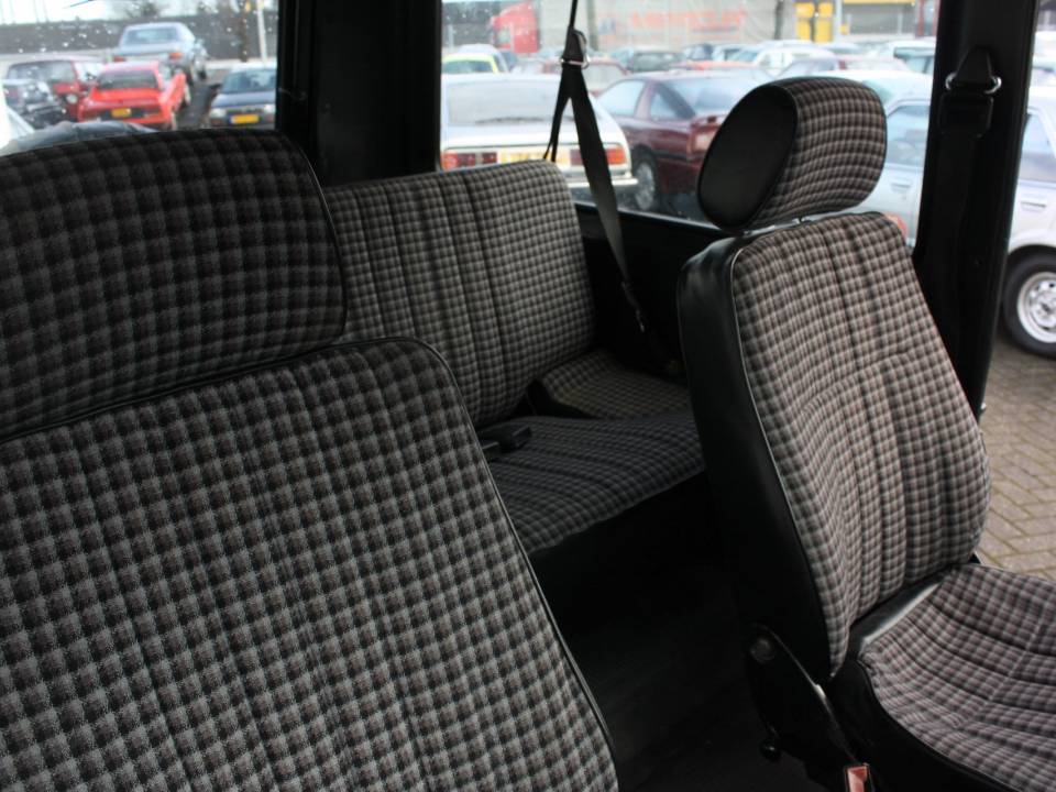 Bild 6/14 von Mercedes-Benz 300 GD (kurz) (1983)
