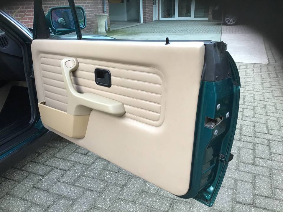 Bild 16/20 von BMW 320i (1992)