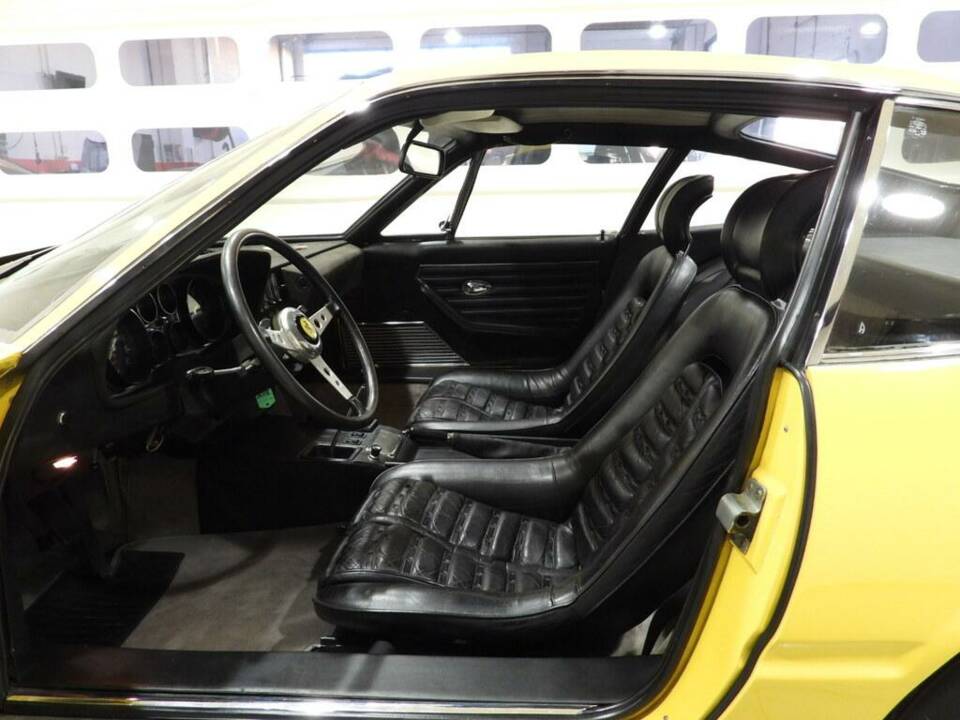 Bild 4/15 von Ferrari 365 GTB&#x2F;4 Daytona (1974)