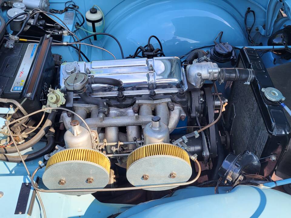 Image 20/22 of Triumph TR 4A IRS (1965)