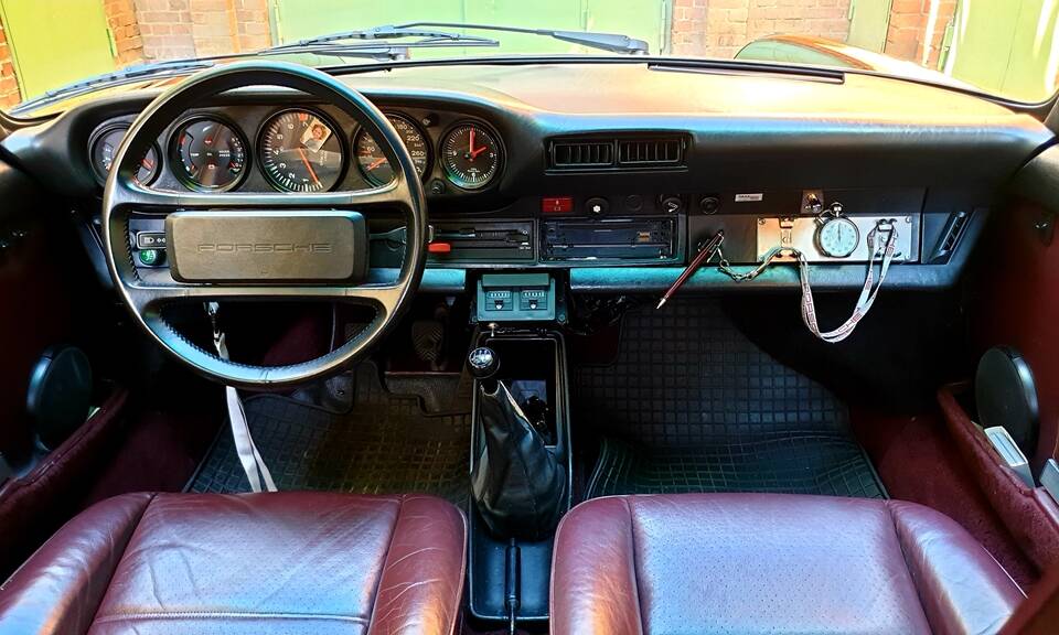 Immagine 37/64 di Porsche 911 SC 3.0 (1978)