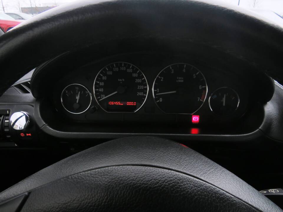 Bild 15/16 von BMW Z3 Coupé 3.0 (2002)