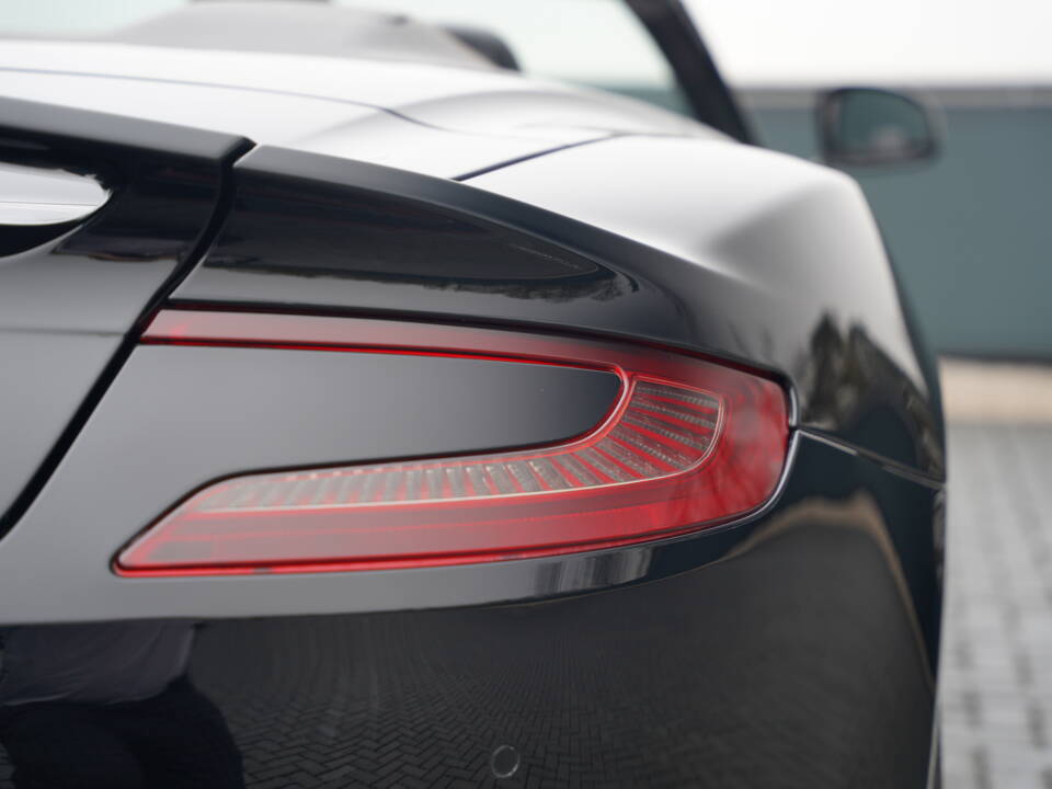 Bild 48/50 von Aston Martin Vanquish S Volante (2018)