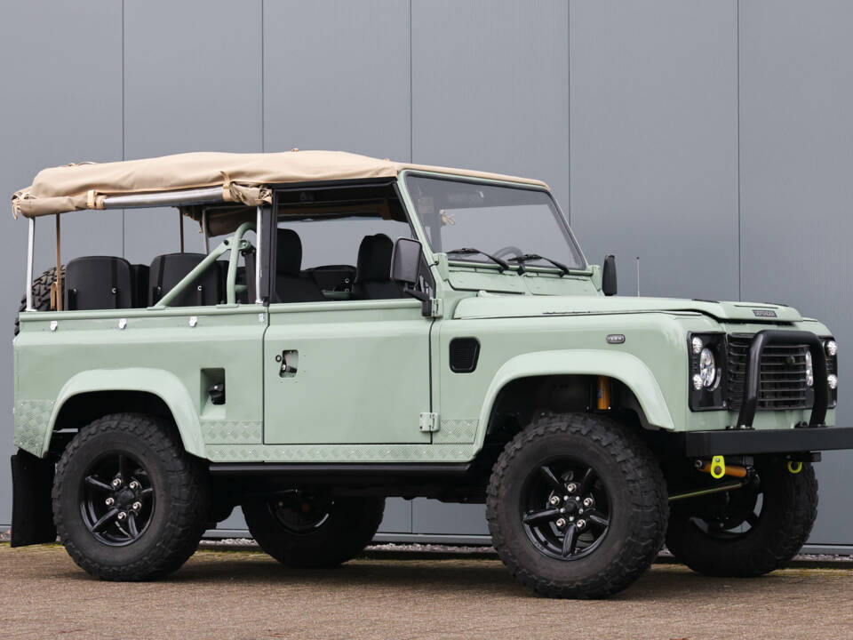 Immagine 33/41 di Land Rover 90 (1990)