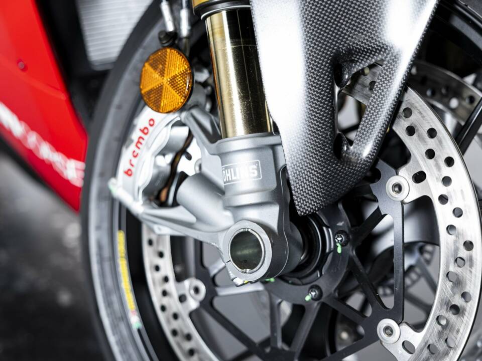 Image 34/40 of Ducati DUMMY (2019)