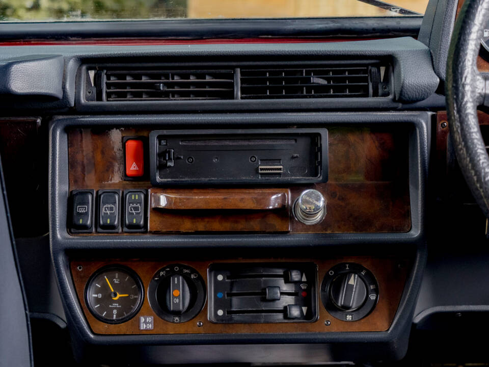Afbeelding 24/28 van Mercedes-Benz 280 GE (SWB) (1990)