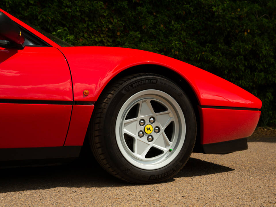 Image 31/49 of Ferrari 328 GTS (1988)