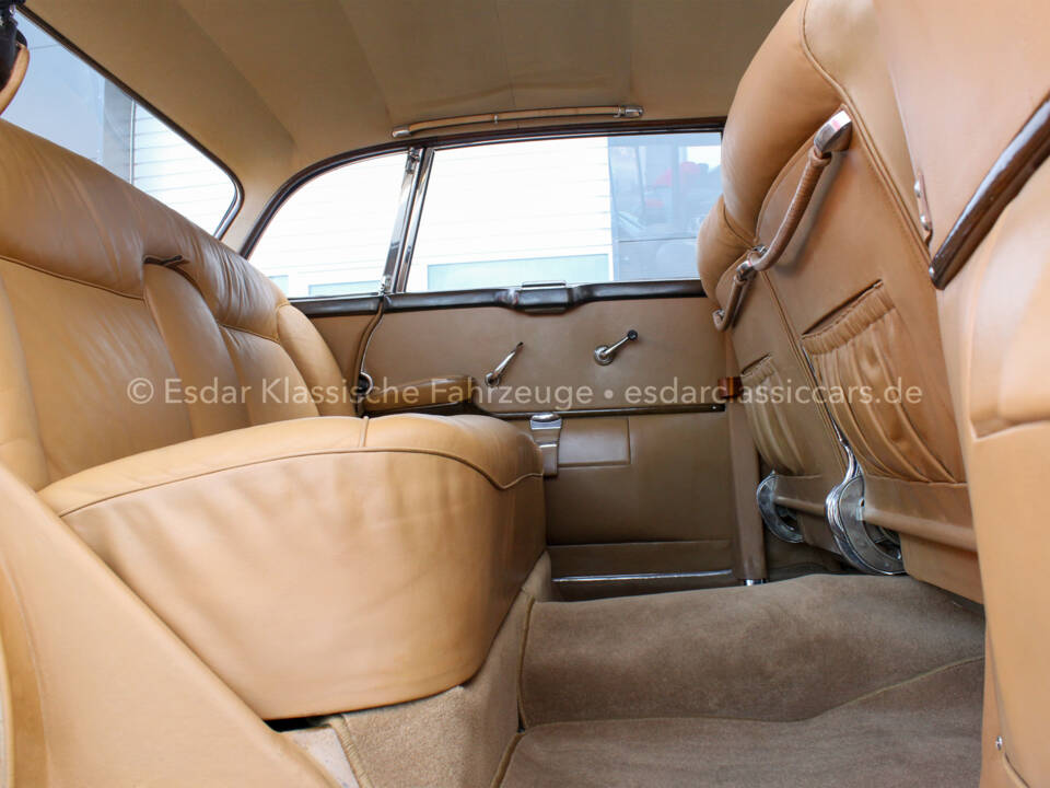 Bild 19/39 von Mercedes-Benz 300 d (1961)