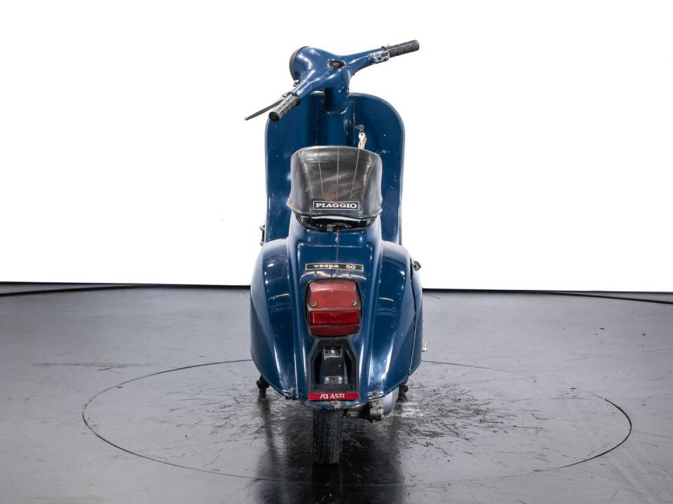 Image 2/7 of Piaggio DUMMY (1976)